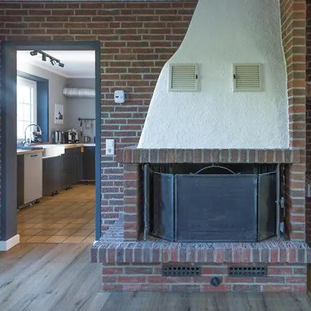 شقة Charming And Cozy Holiday With A Fireplace